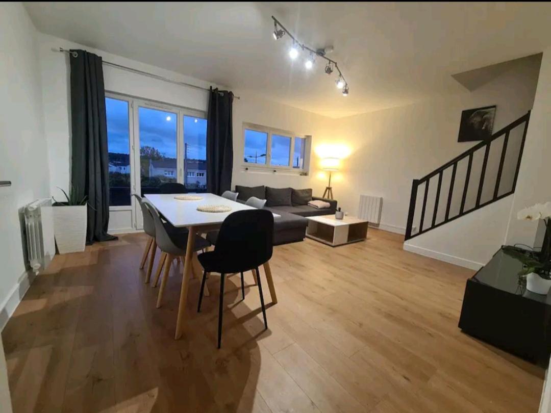 Duplex Familial Proche Gare Et Hyper Centre Ville Villepreux 외부 사진